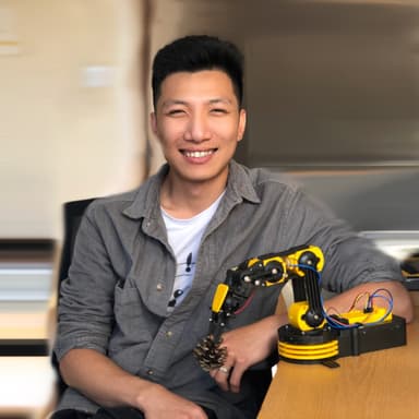 Xintong Yang 头像